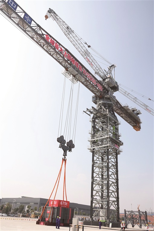 500吨大型塔吊图片